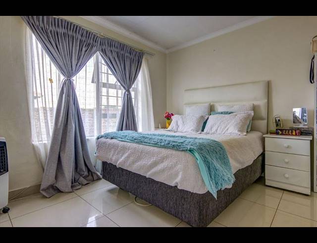 3 BEDROOM TOWNHOUSE FOR SALE IN PARKRAND